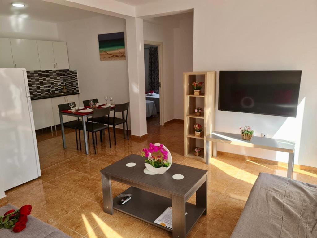 Franmay Apartments - 7 Modern Apartments Near The Beach & City, Perfect For Nomads, Travellers, Families, Watersports! Santa Maria Buitenkant foto